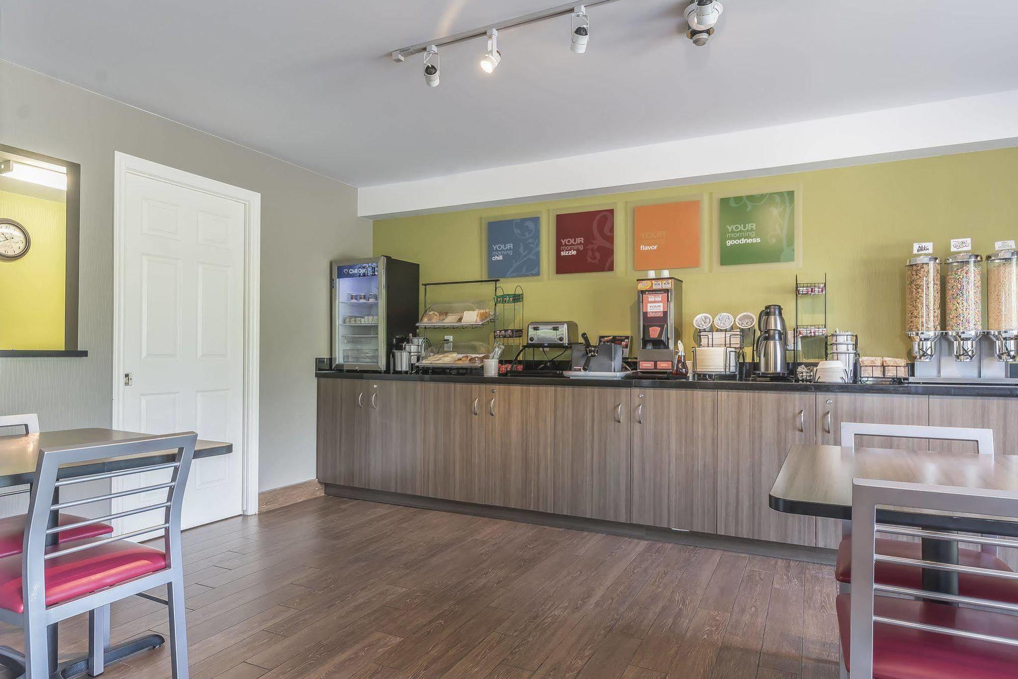 Comfort Inn Cobourg Zewnętrze zdjęcie